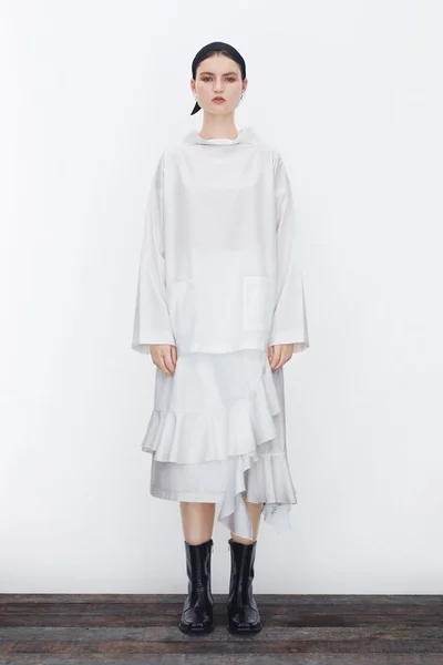 Look 10